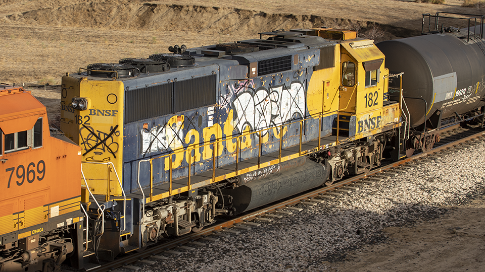 BNSF 182)