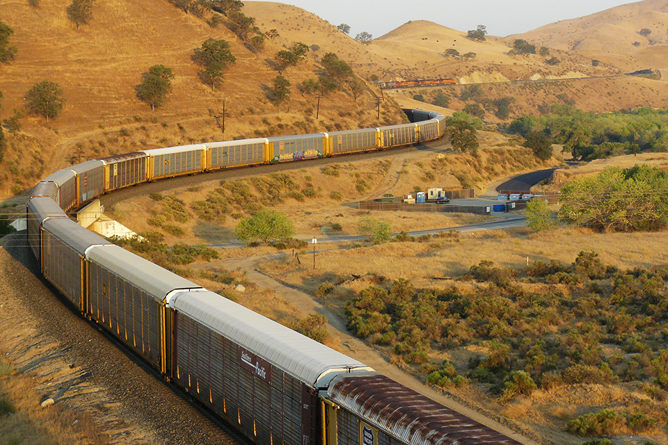 BNSF 7690 at Caliente