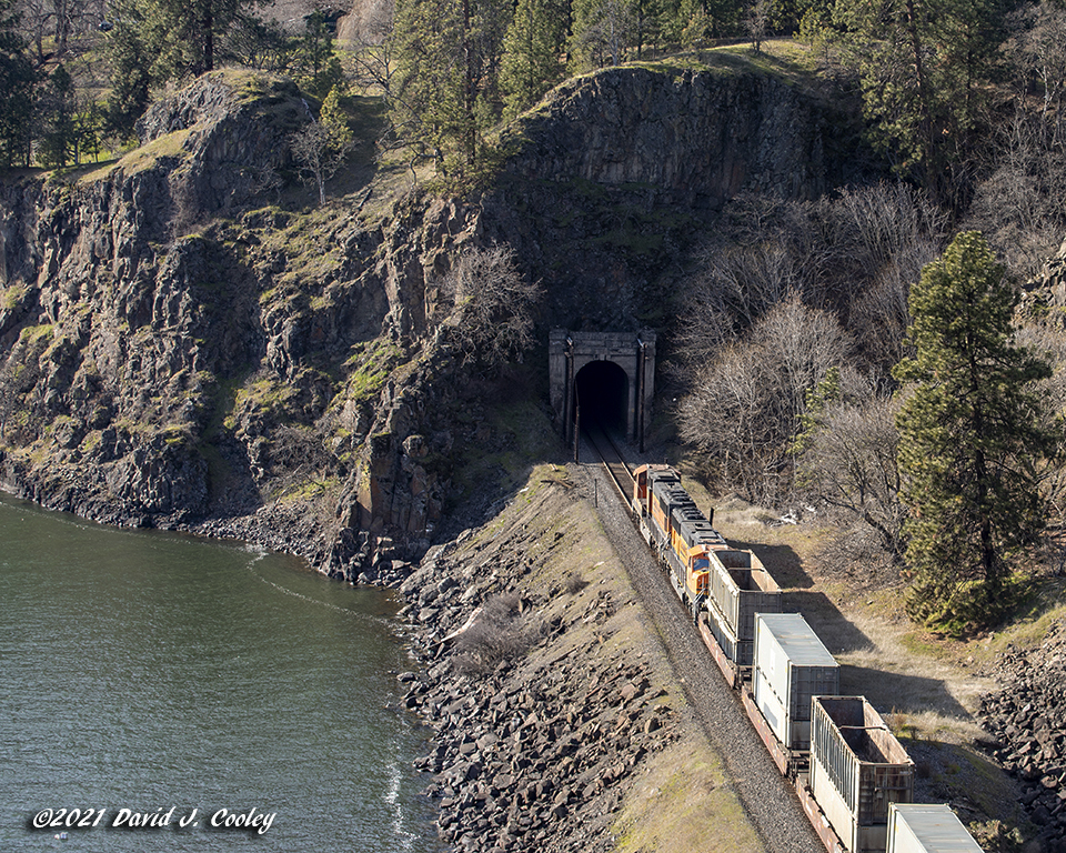 Garbage train at Tunnel 7