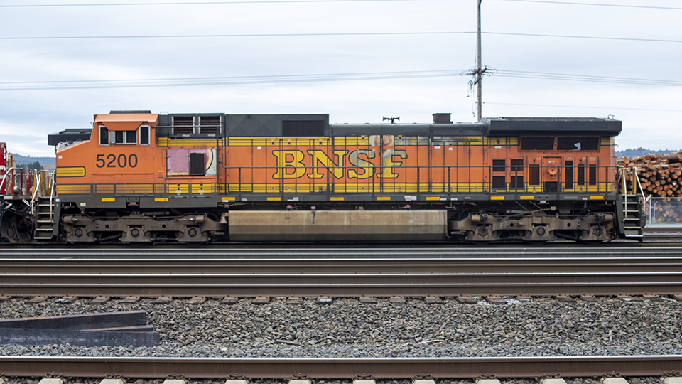 BNSF 4256)