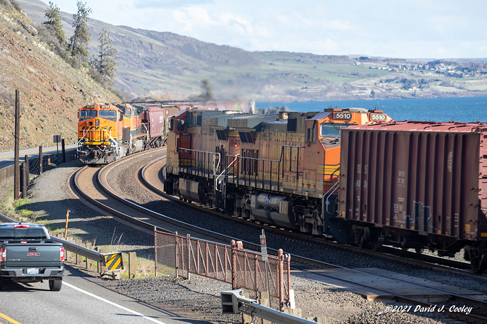 Lyle, WA, looking east