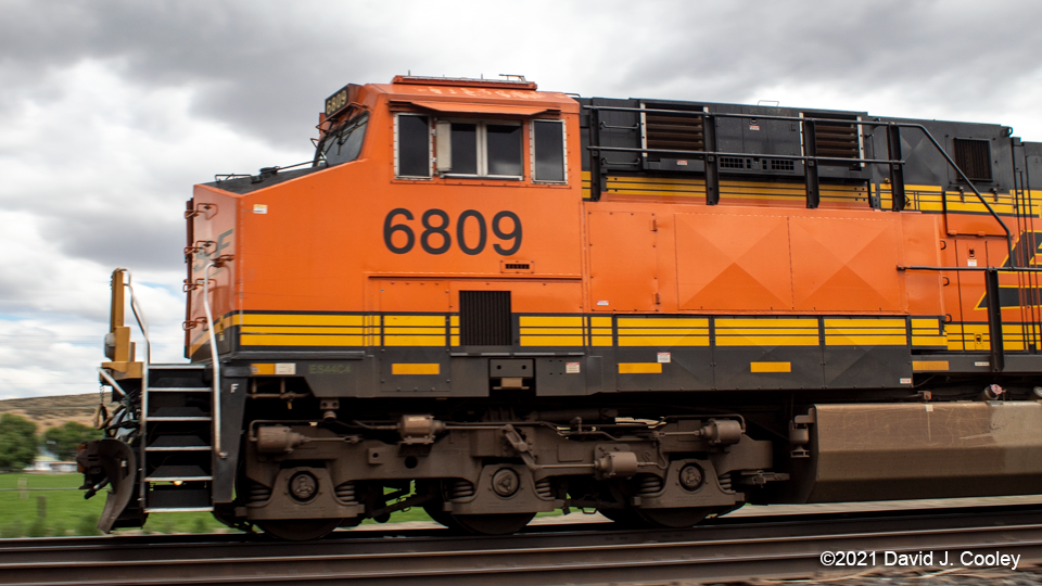 BNSF 6809)