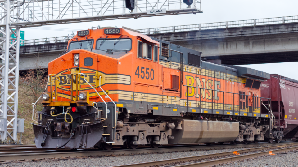 BNSF 4550)