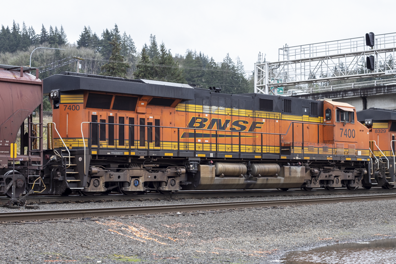 BNSF 7400