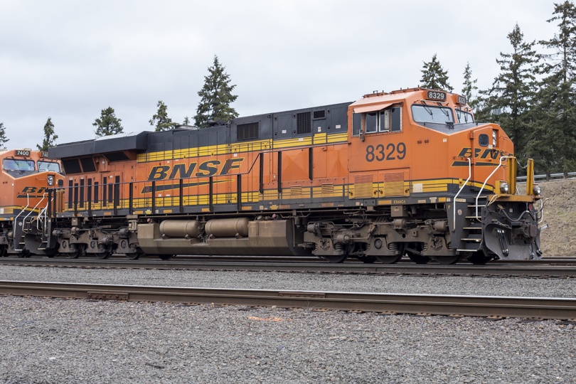BNSF 8329)
